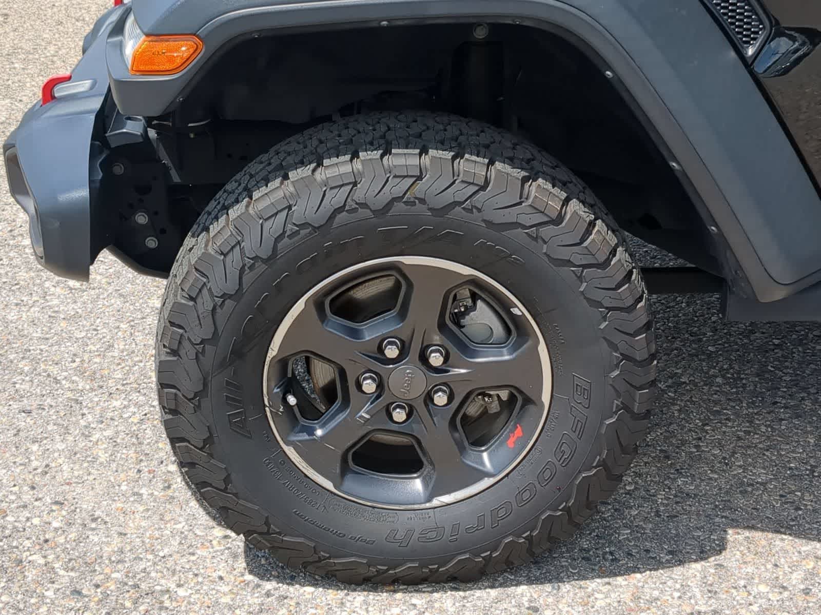 Thumbnail: 2023 Jeep Gladiator - 14