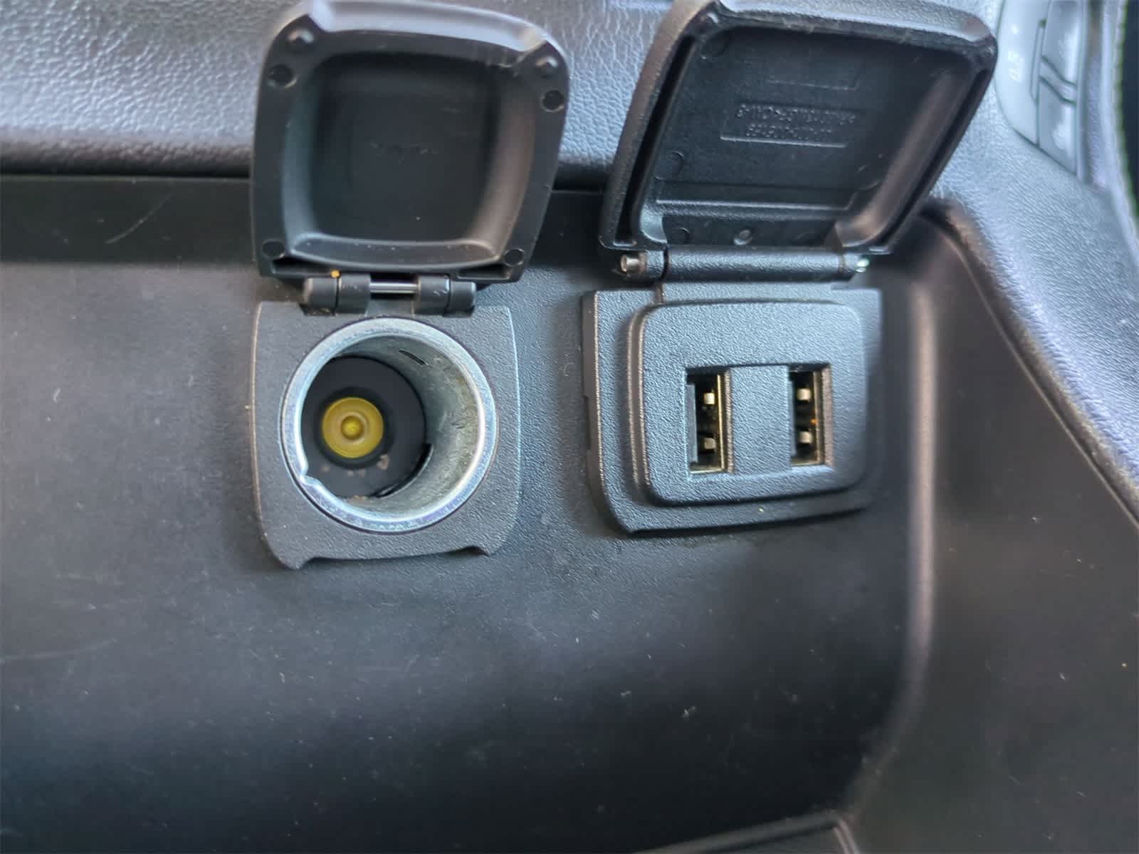 Thumbnail: 2016 GMC Yukon XL - 30