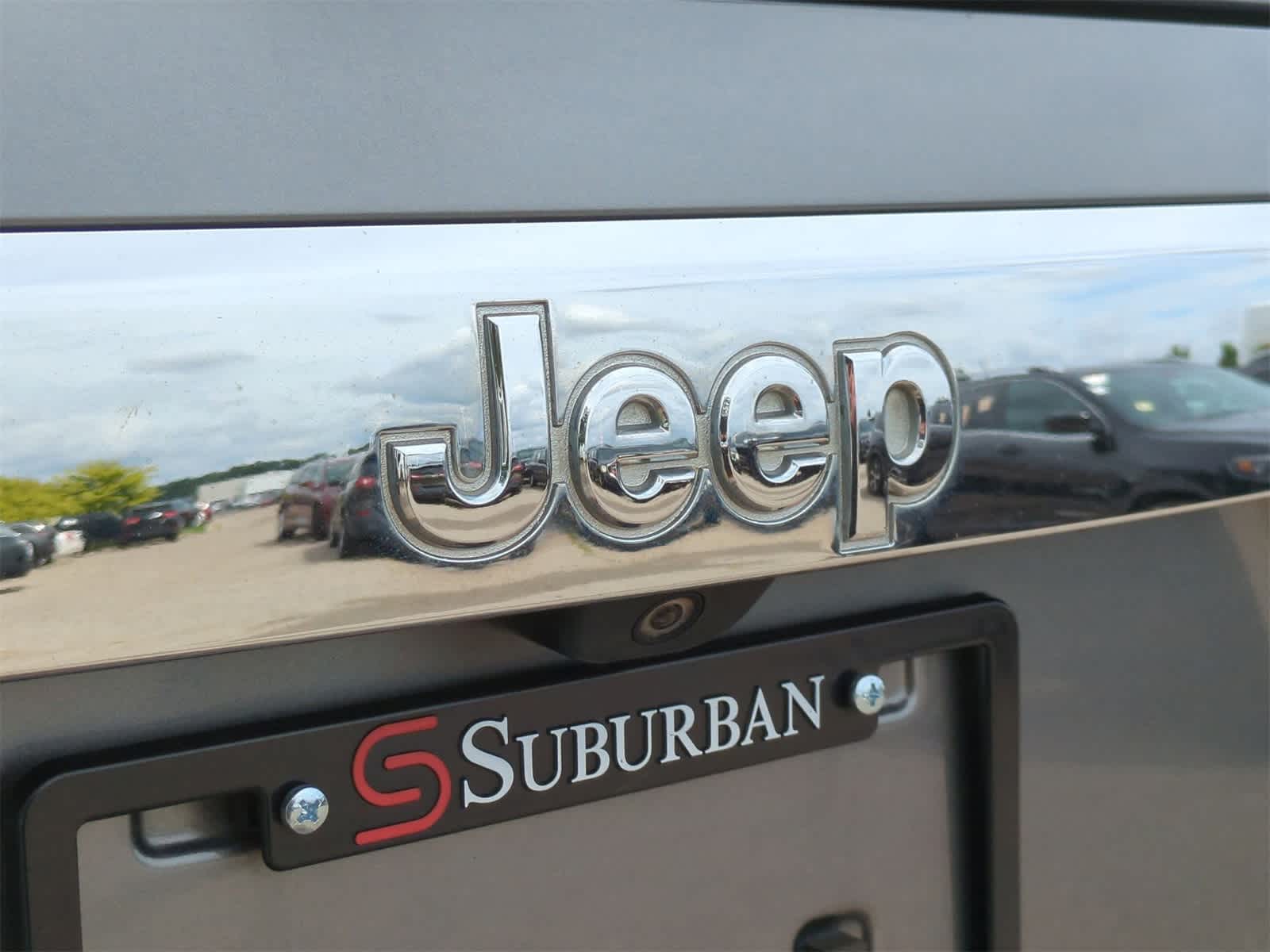 Thumbnail: 2013 Jeep Grand Cherokee - 11