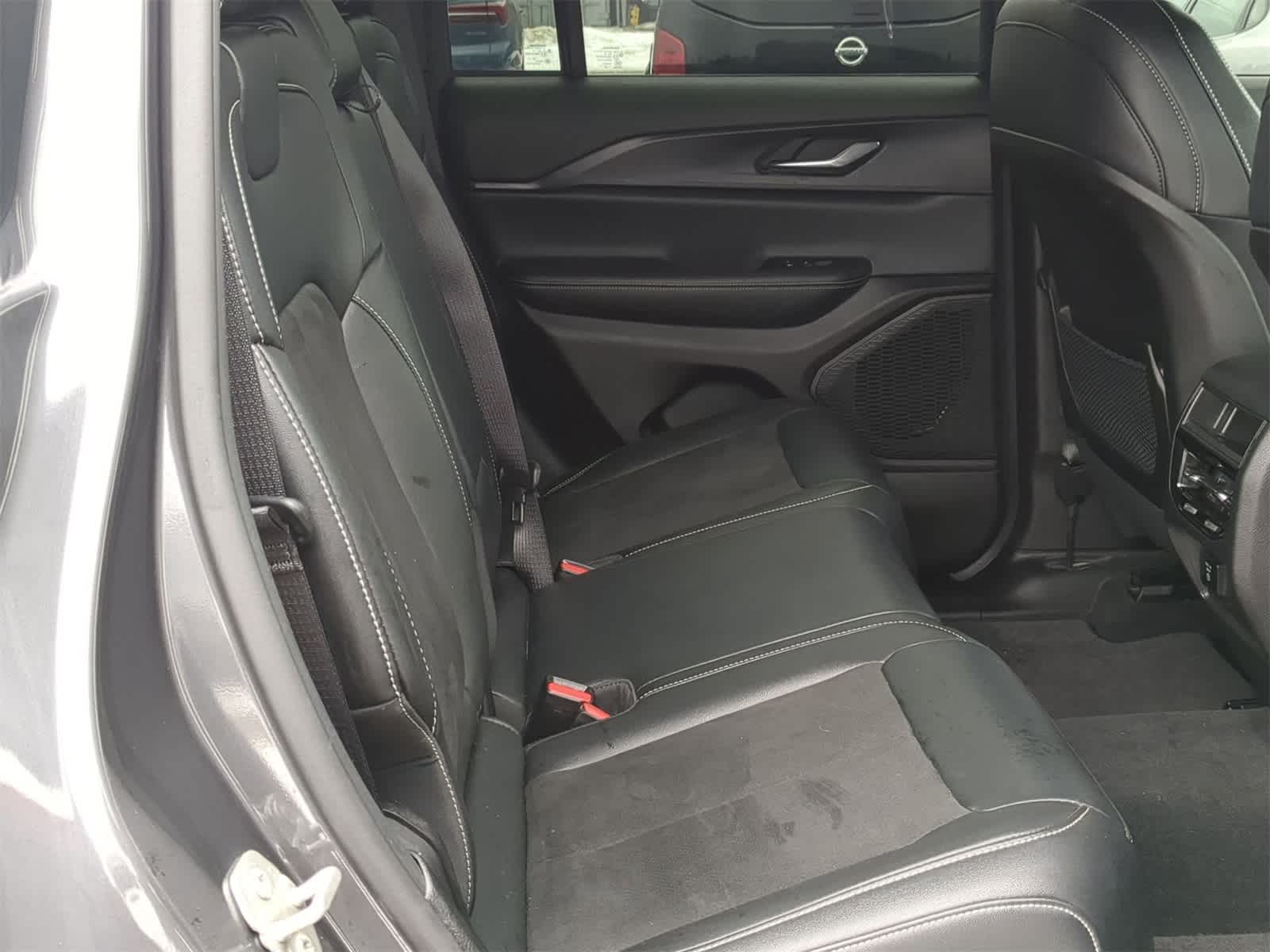 Thumbnail: 2024 Jeep Grand Cherokee - 27