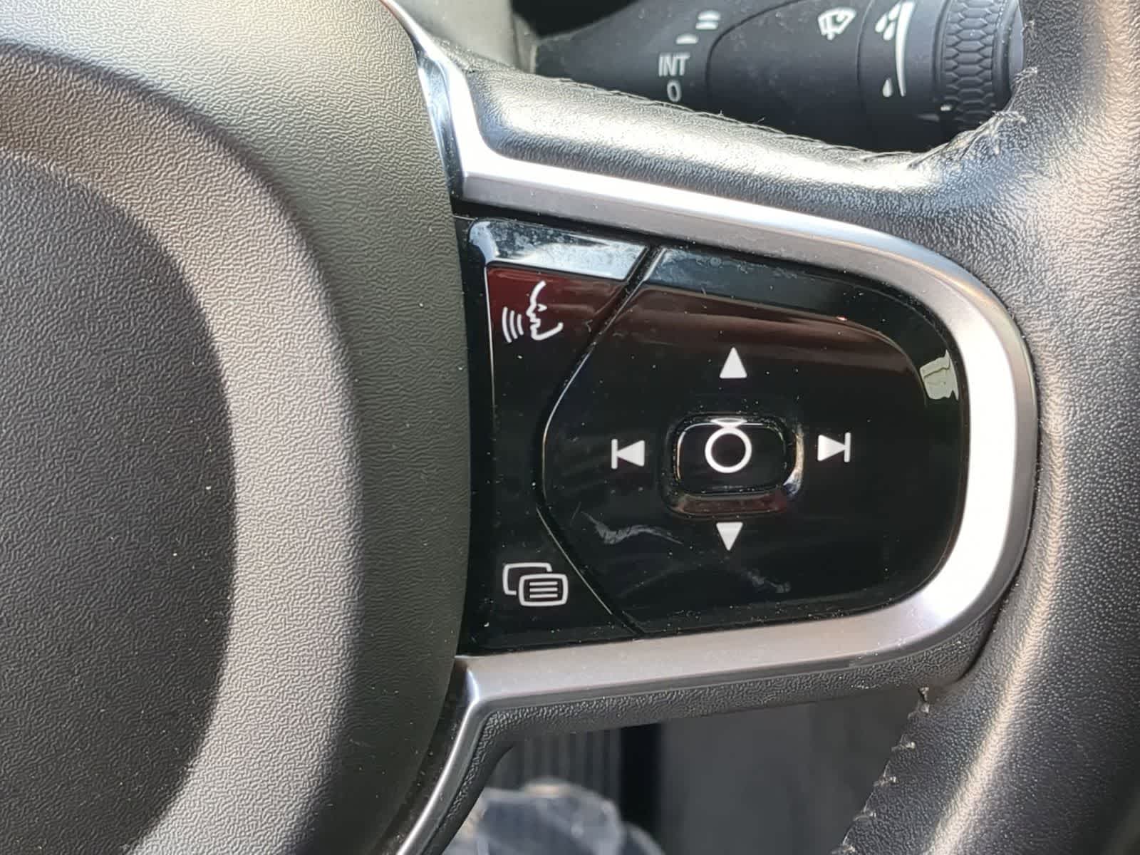 Thumbnail: 2018 Volvo XC90 - 24