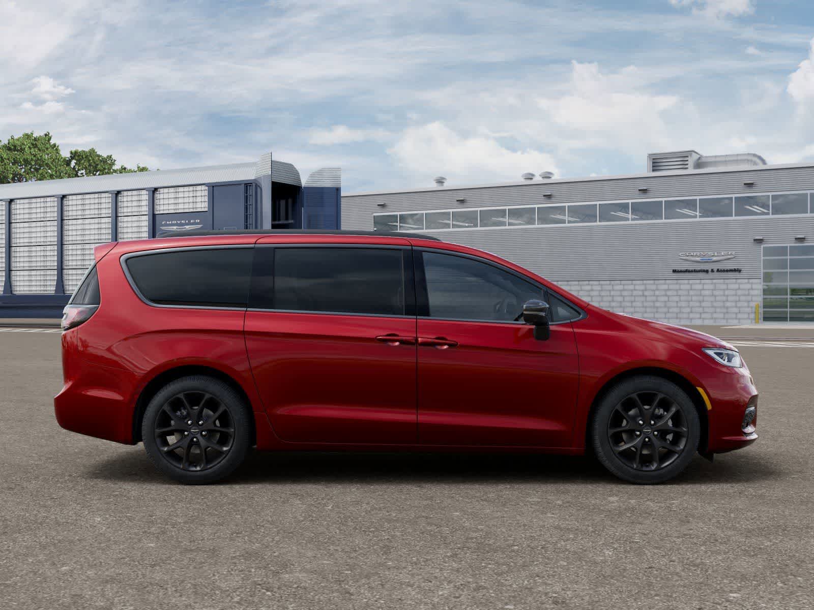 Thumbnail: 2026 Chrysler Pacifica - 21