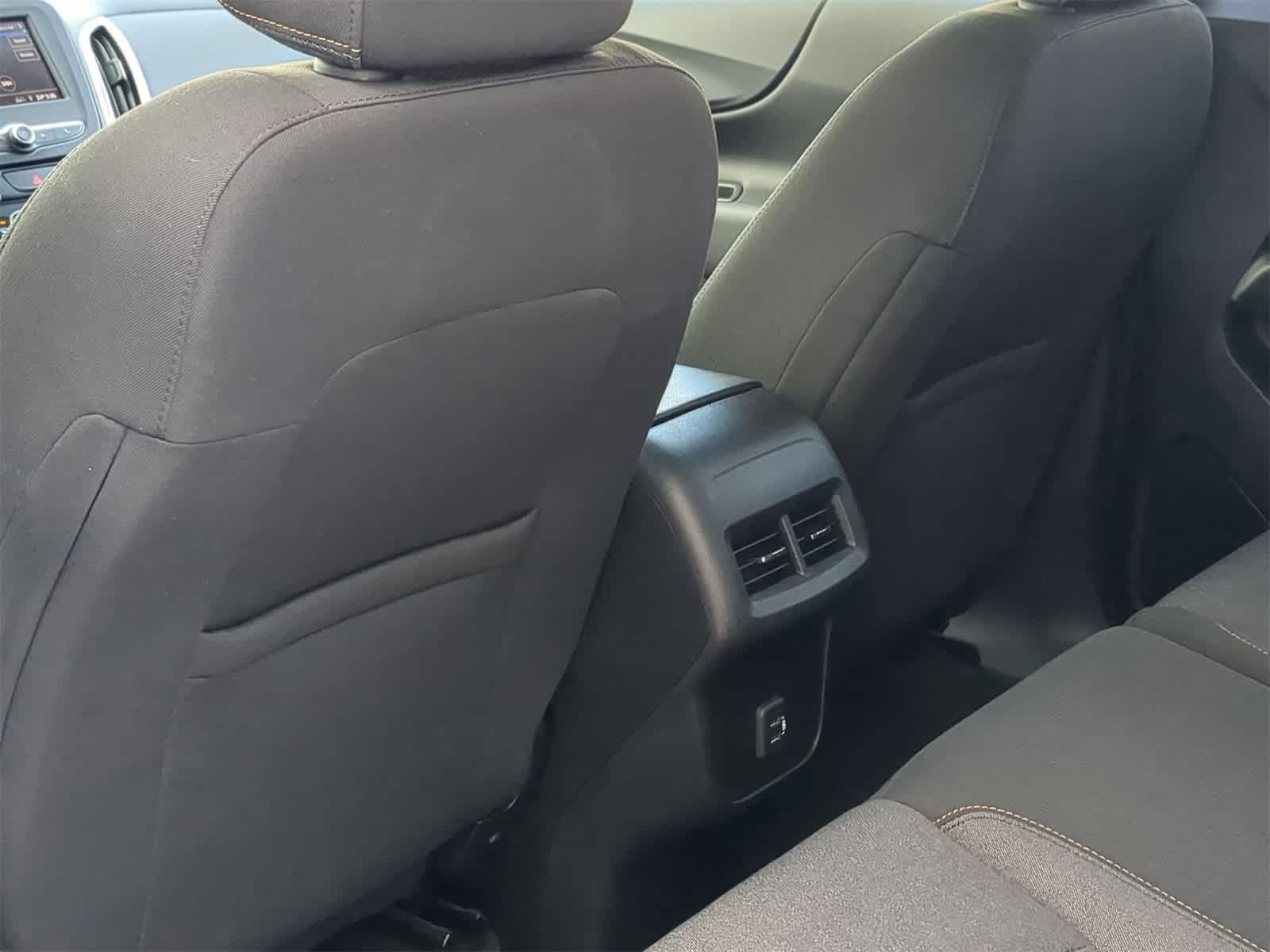 Thumbnail: 2020 Chevrolet Equinox - 18