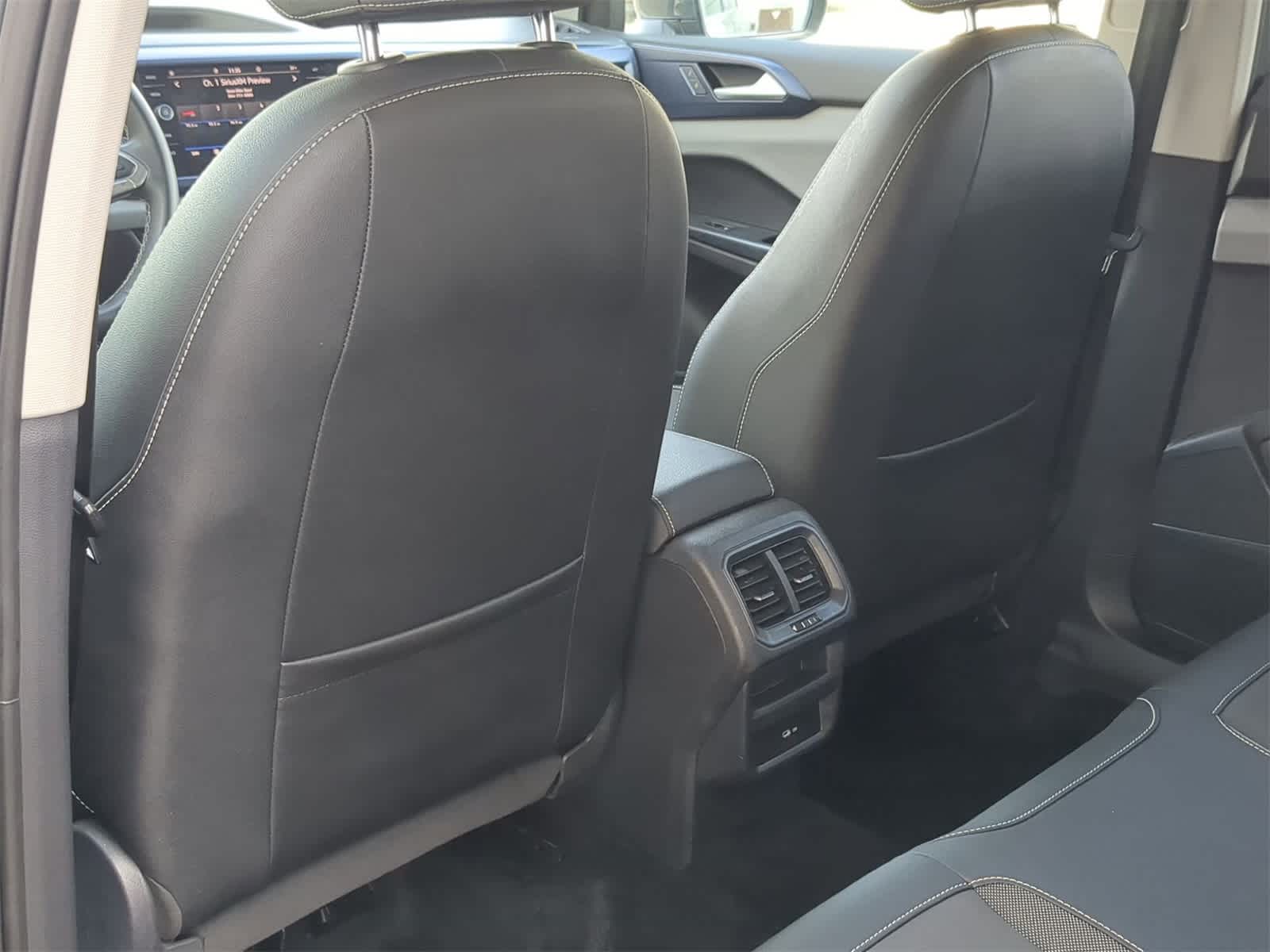 Thumbnail: 2022 Volkswagen Taos - 25