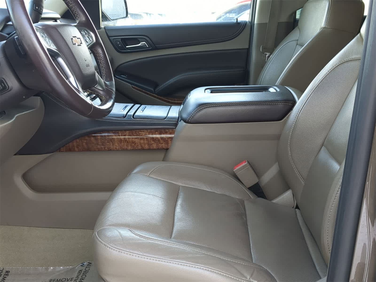 Thumbnail: 2016 Chevrolet Suburban - 23