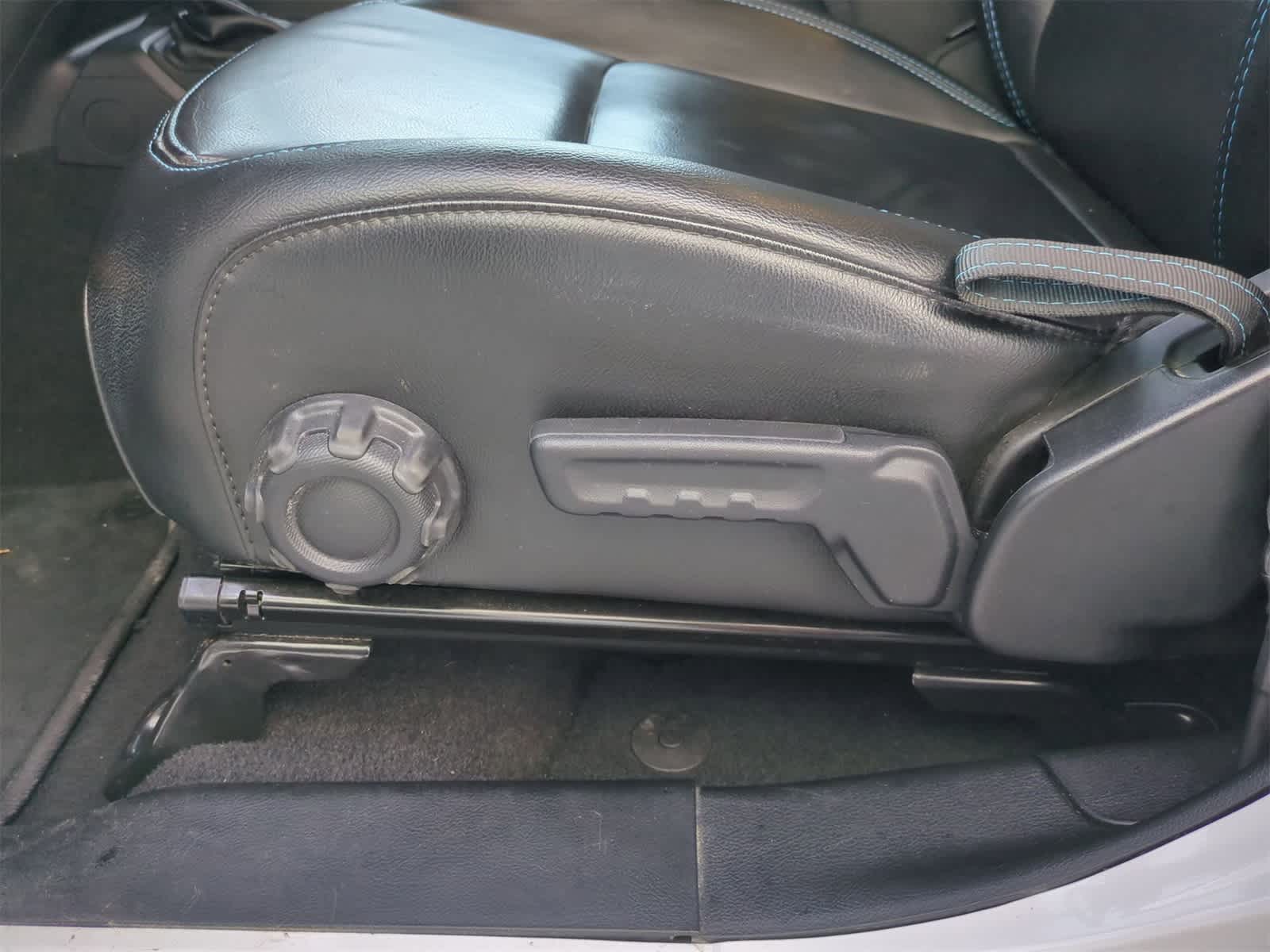 Thumbnail: 2022 Jeep Wrangler - 16