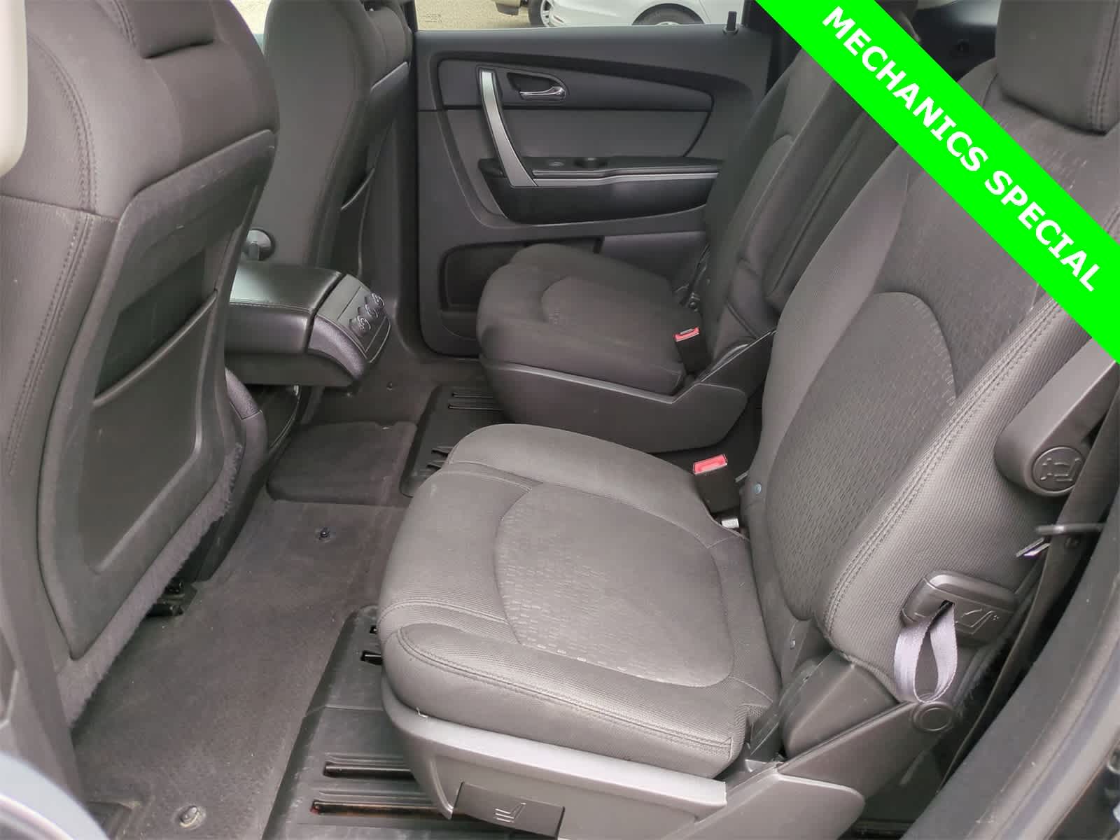 Thumbnail: 2011 GMC Acadia - 17