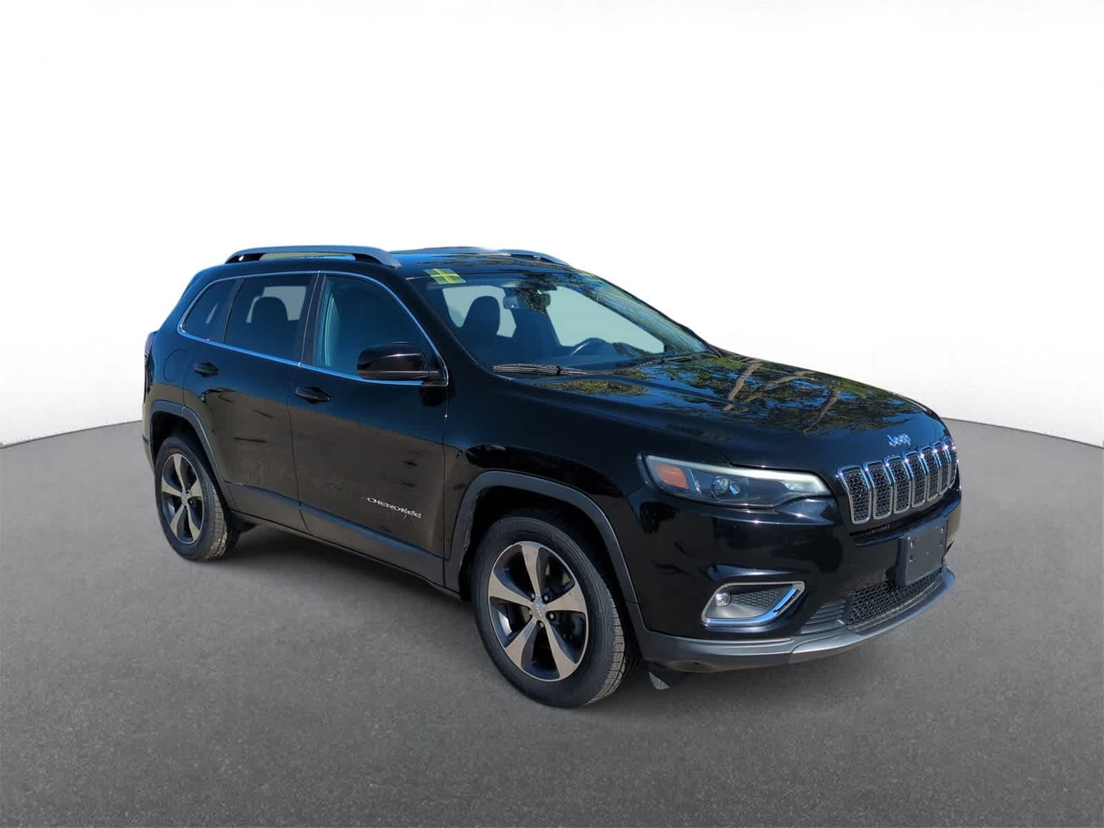 Thumbnail: 2019 Jeep Cherokee - 2