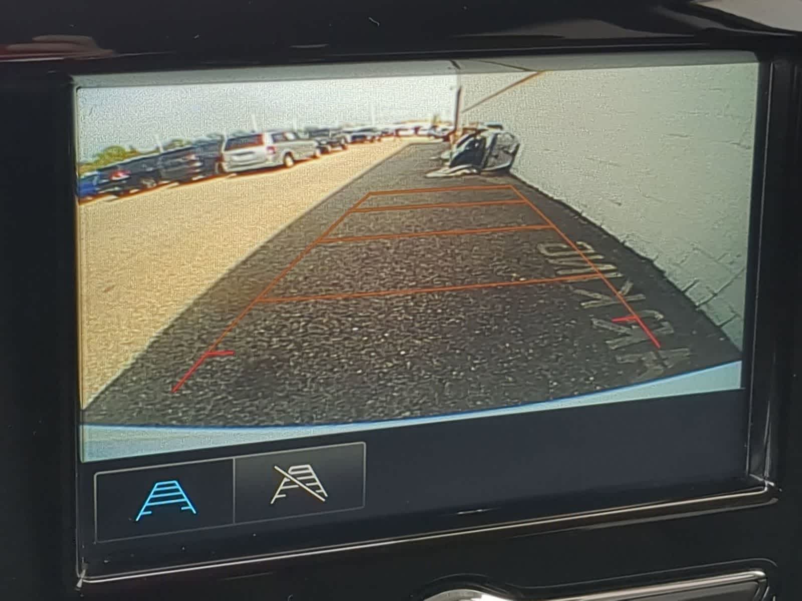 Thumbnail: 2019 Chevrolet Traverse - 28