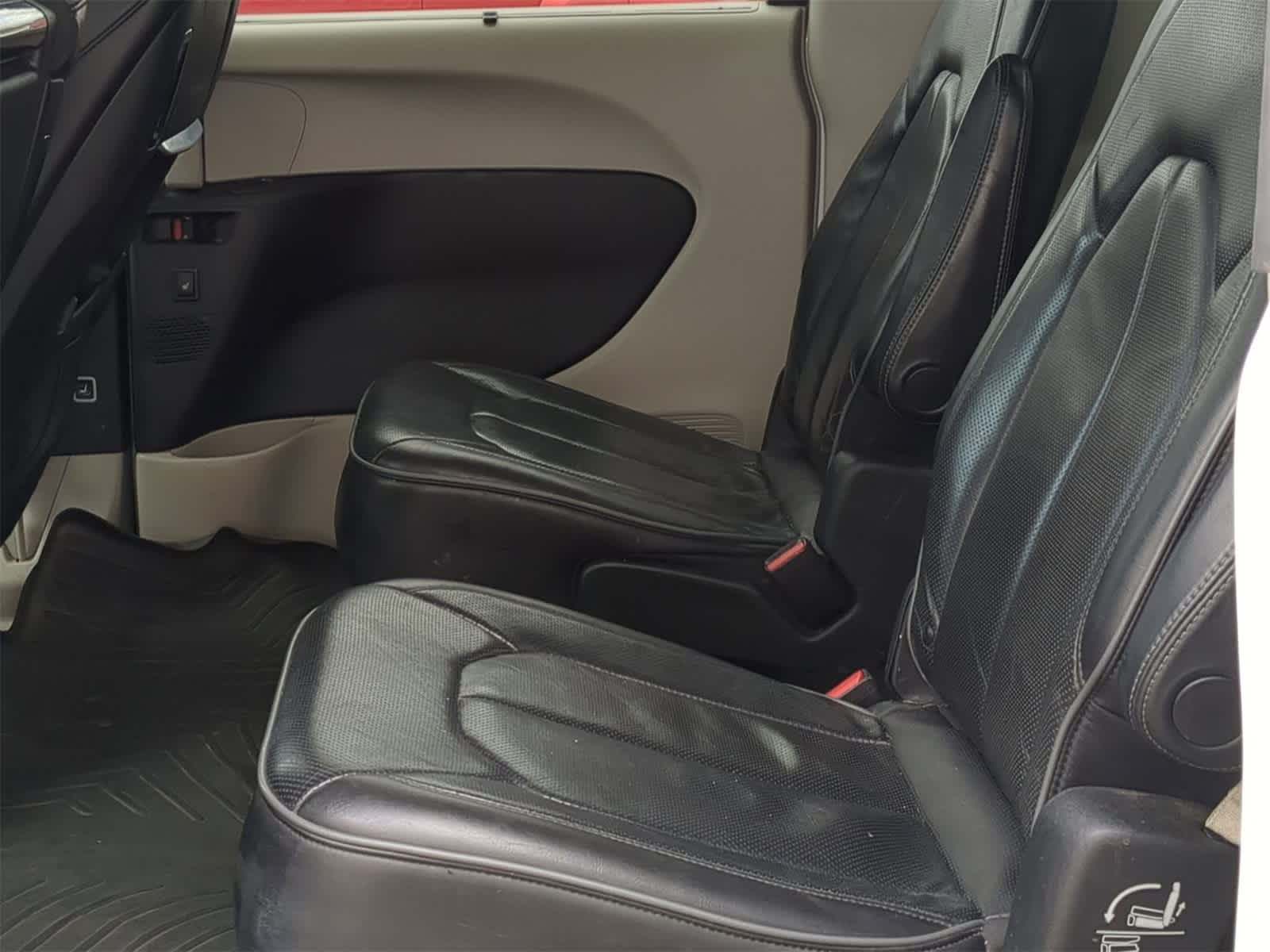 Thumbnail: 2020 Chrysler Pacifica - 26