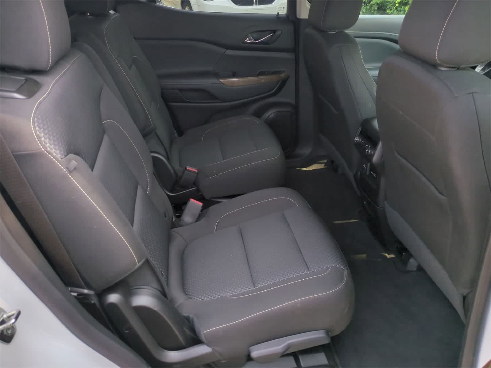 Thumbnail: 2023 GMC Acadia - 18