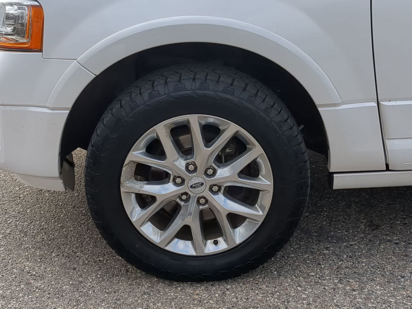 Thumbnail: 2016 Ford Expedition - 14