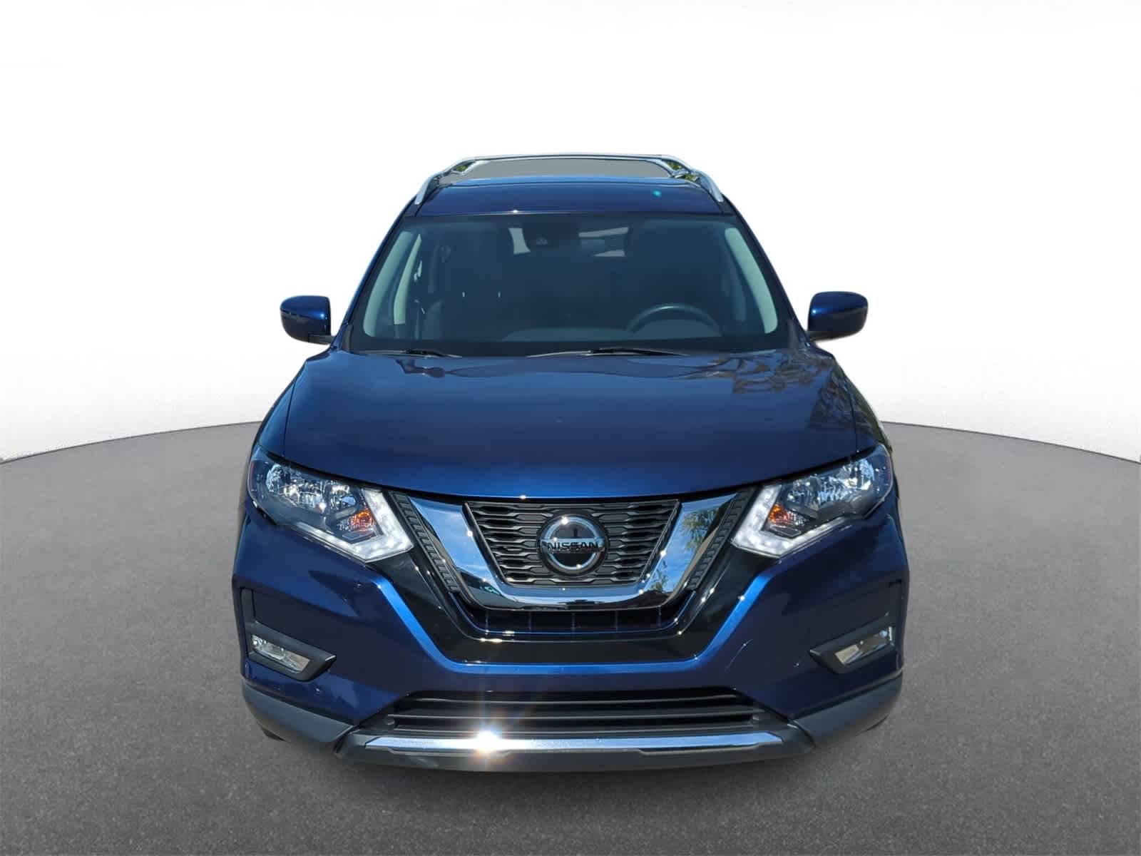 2019 Nissan Rogue SV photo 3