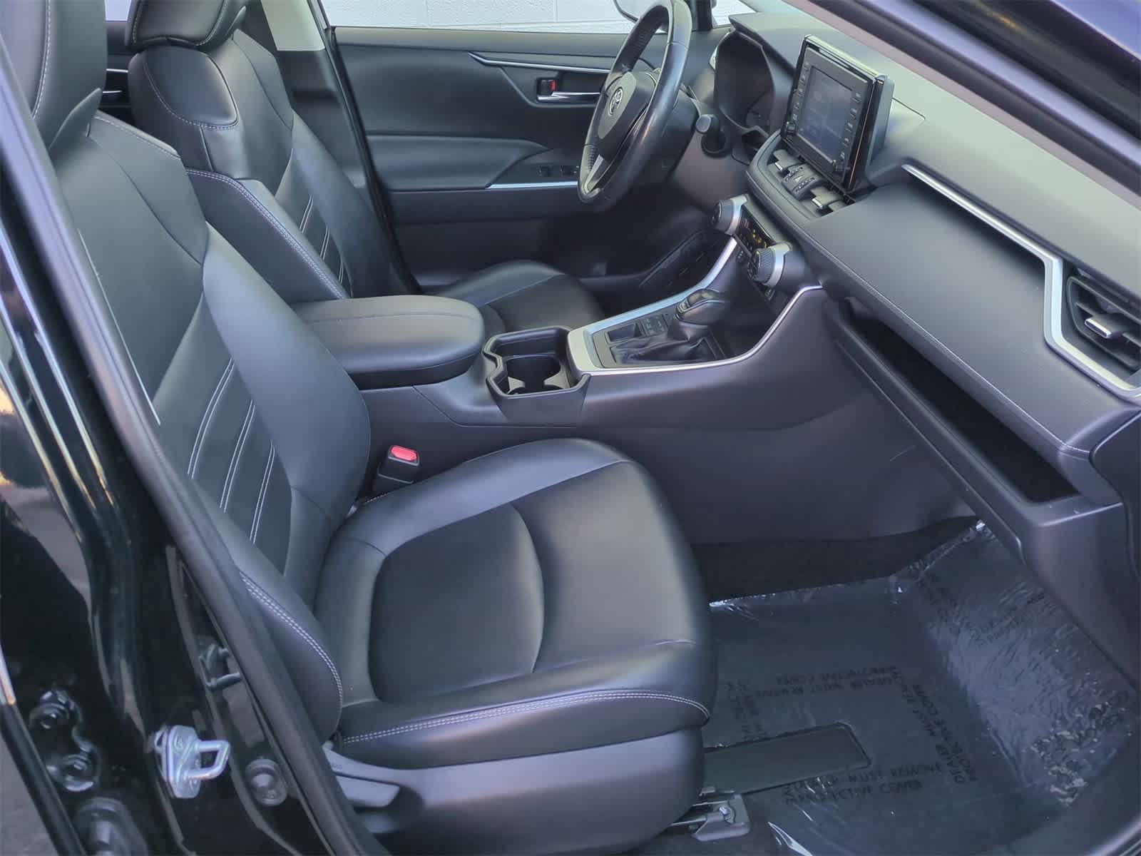 Thumbnail: 2019 Toyota RAV4 - 22