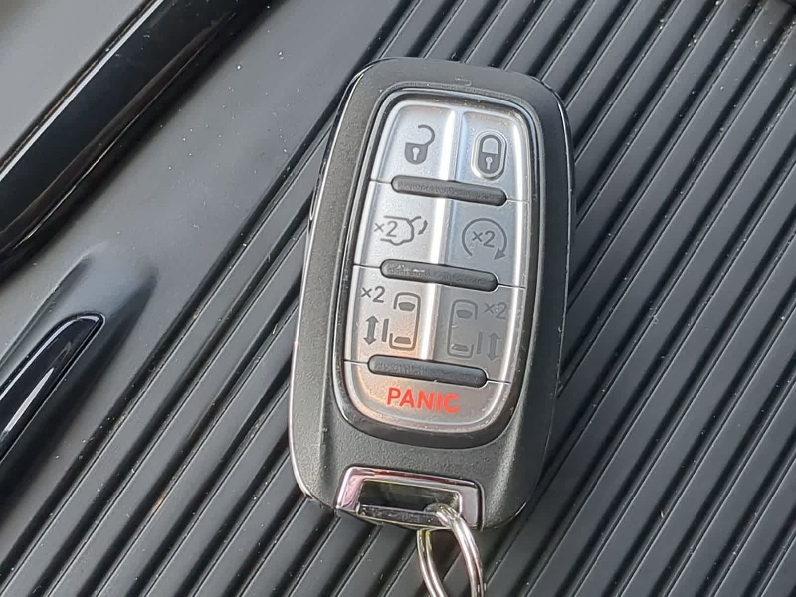 Thumbnail: 2024 Chrysler Pacifica - 33