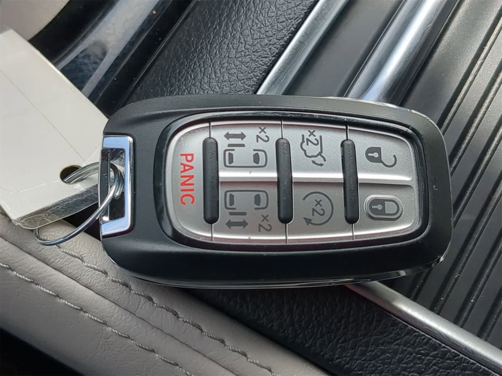 Thumbnail: 2023 Chrysler Pacifica - 42