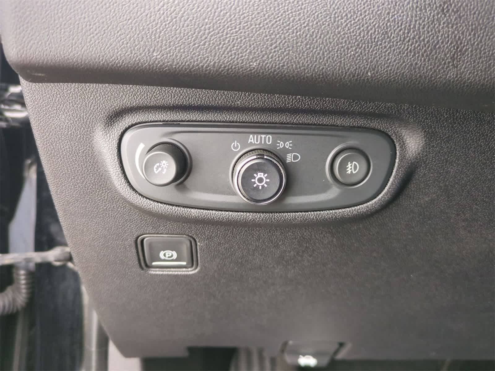 Thumbnail: 2018 GMC Terrain - 28