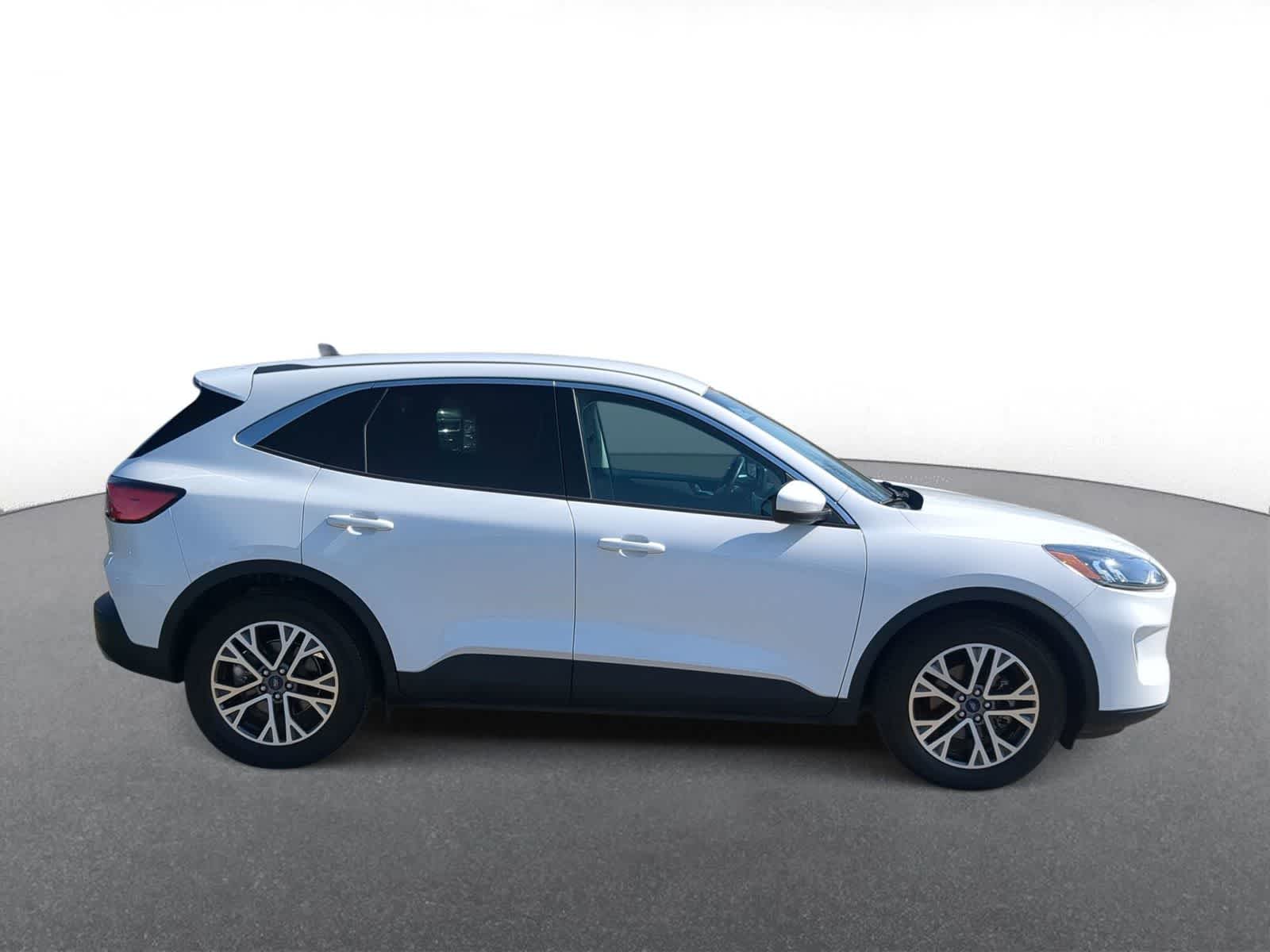 Thumbnail: 2022 Ford Escape - 9