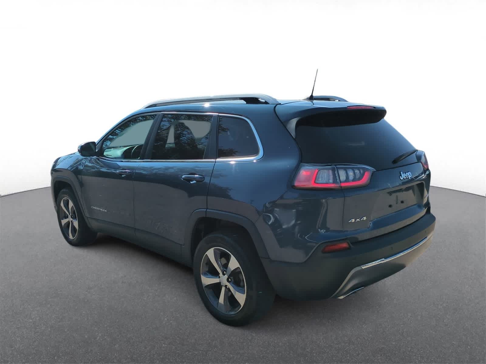 Thumbnail: 2019 Jeep Cherokee - 6