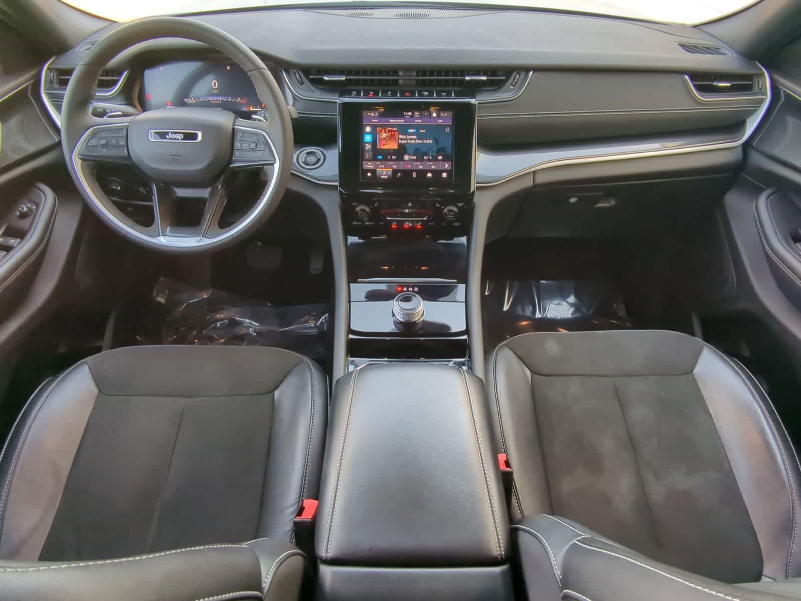 Thumbnail: 2023 Jeep Grand Cherokee - 15