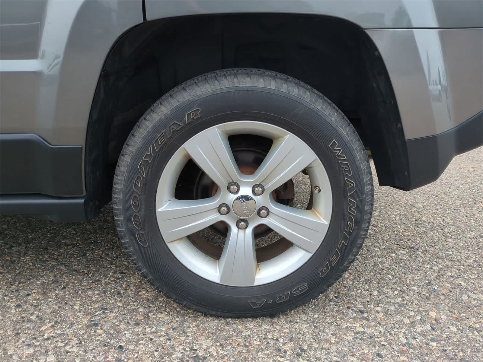 Thumbnail: 2012 Jeep Patriot - 13