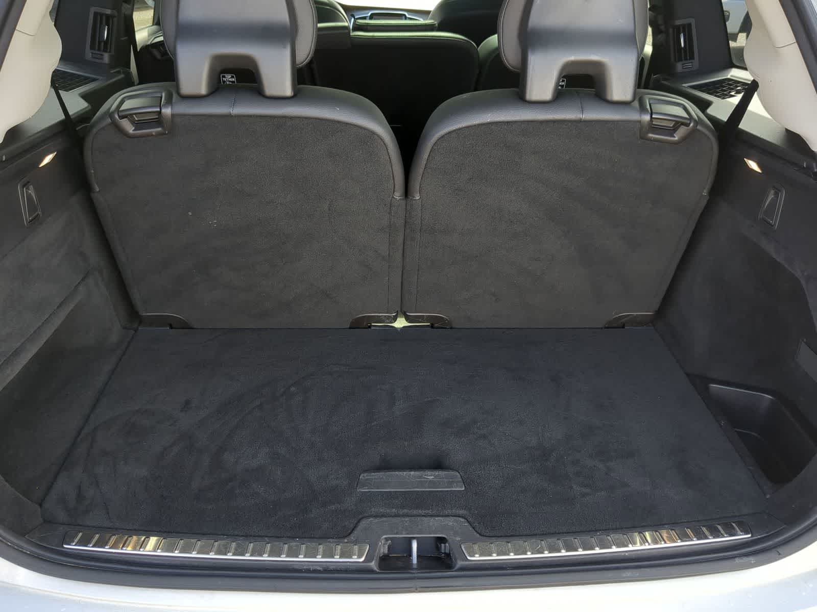 Thumbnail: 2018 Volvo XC90 - 32