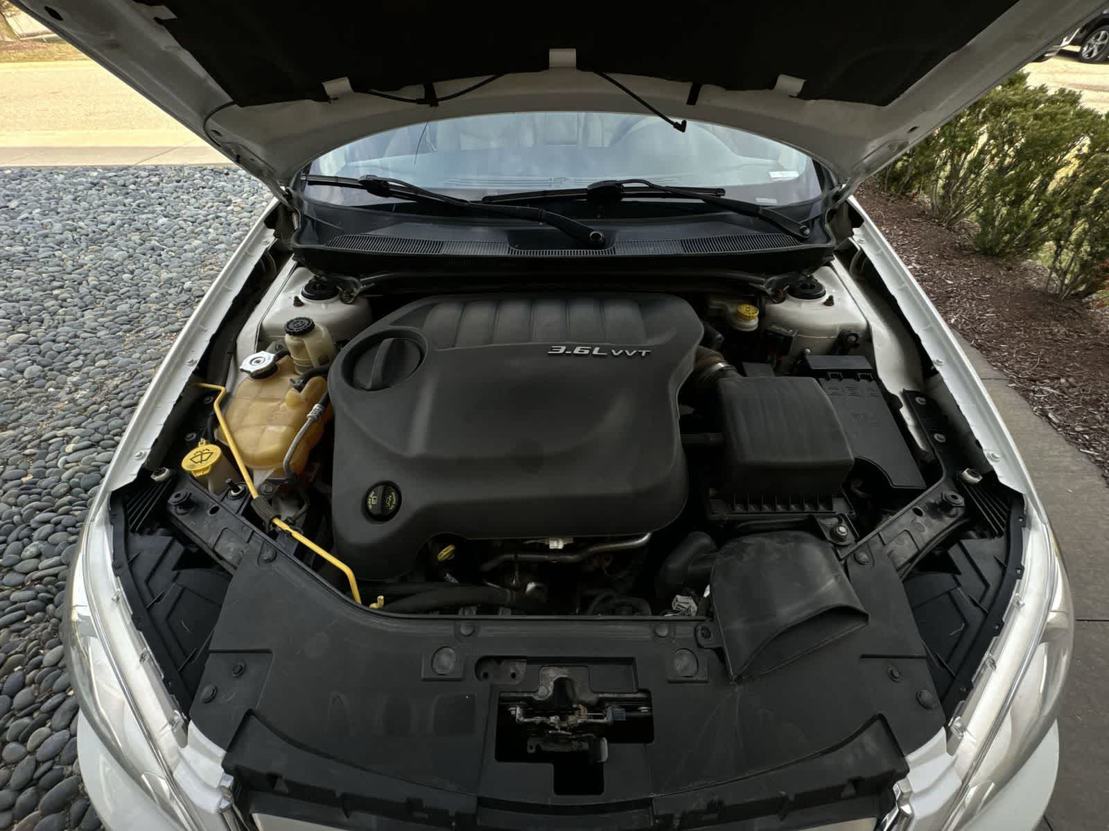 Thumbnail: 2013 Chrysler 200 - 15