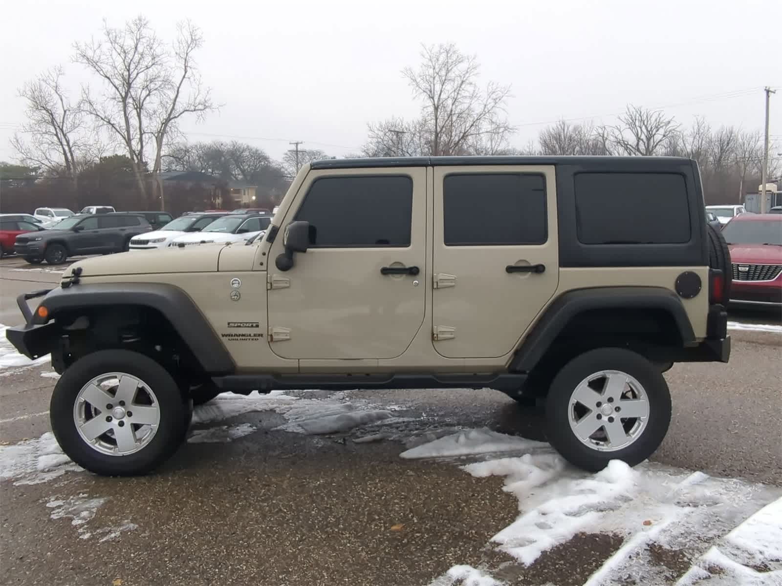 Thumbnail: 2017 Jeep Wrangler - 11