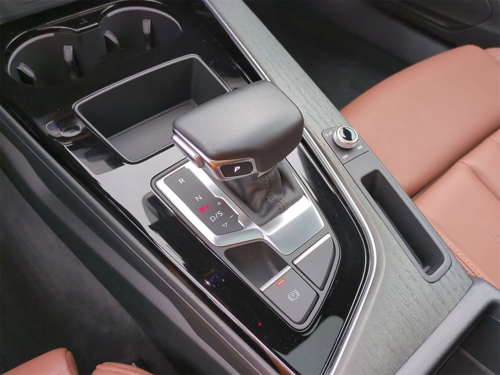 Thumbnail: 2020 Audi A4 - 32
