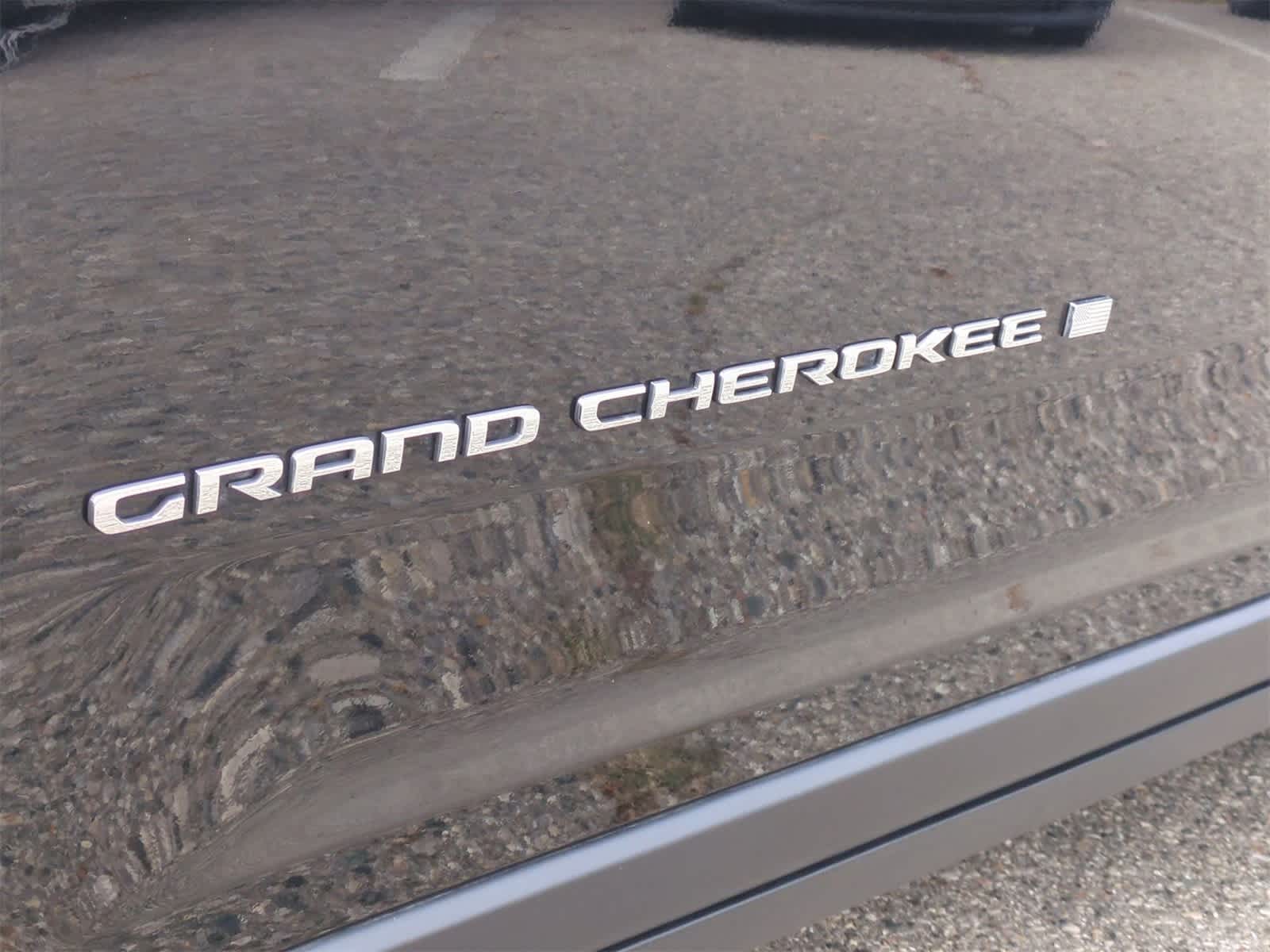 Thumbnail: 2023 Jeep Grand Cherokee - 13