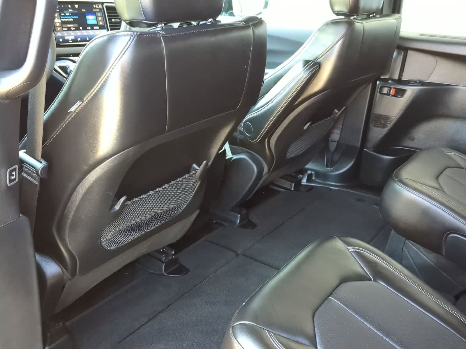 Thumbnail: 2025 Chrysler Voyager - 18