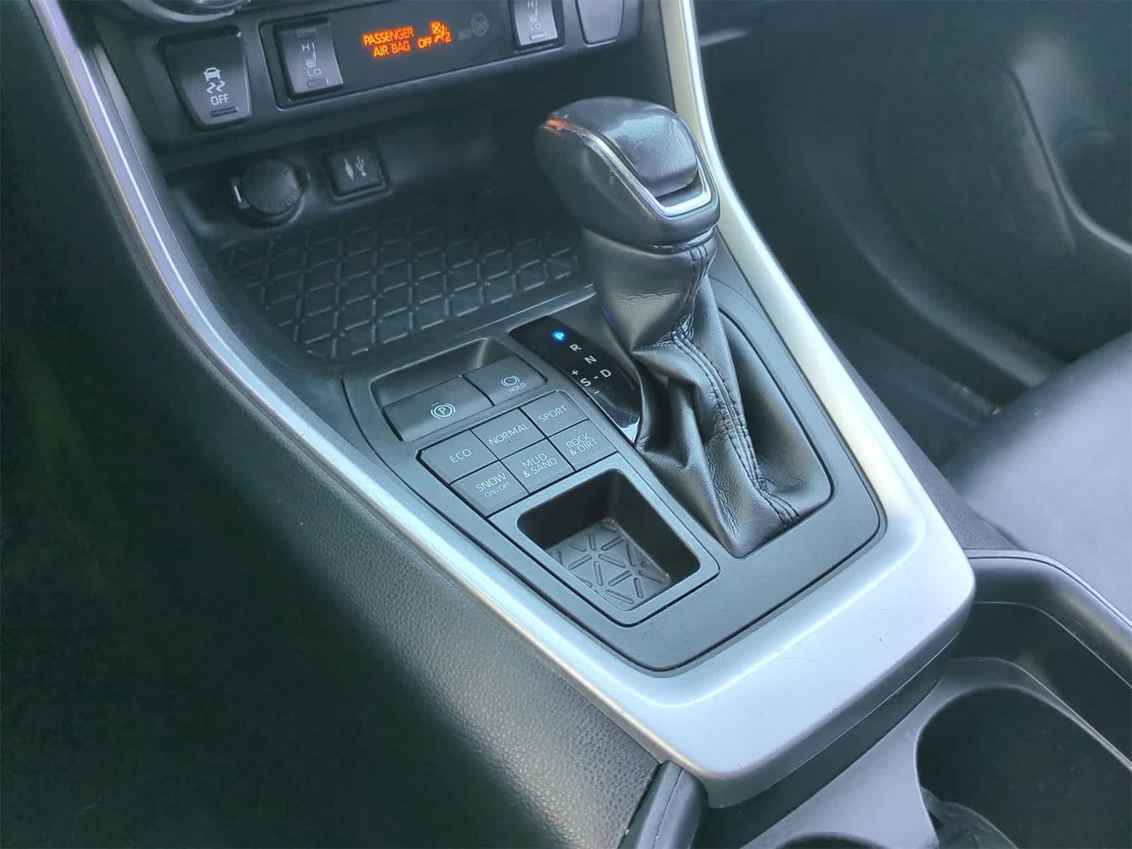 Thumbnail: 2019 Toyota RAV4 - 32