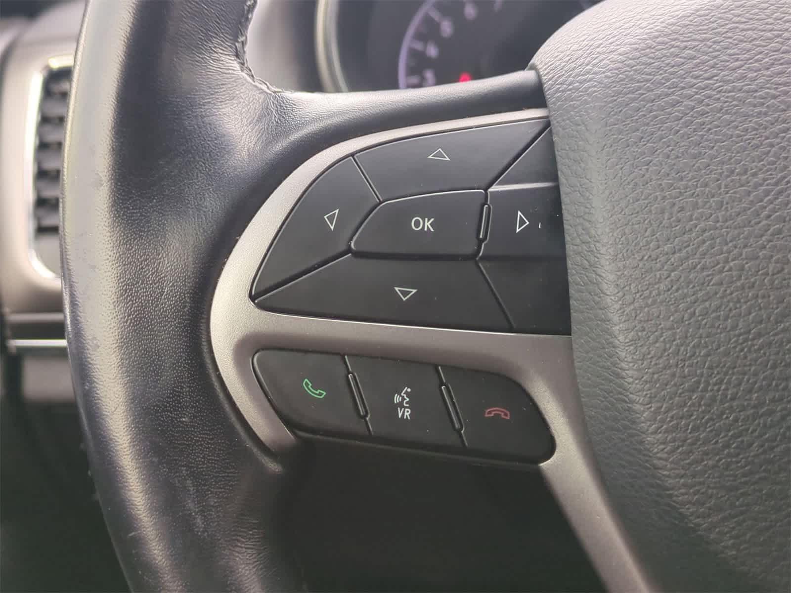 Thumbnail: 2021 Jeep Grand Cherokee - 32