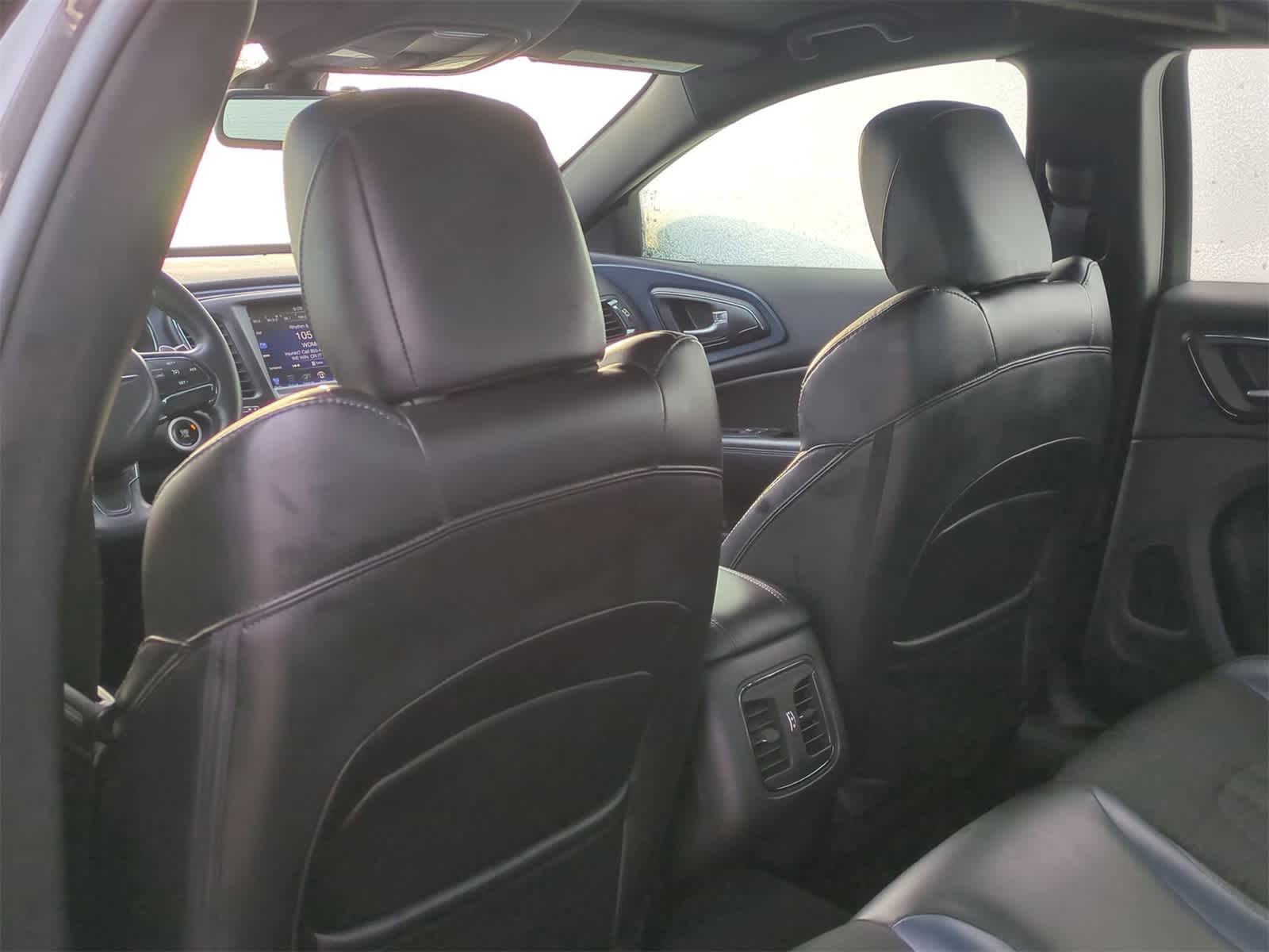 Thumbnail: 2015 Chrysler 200 - 18