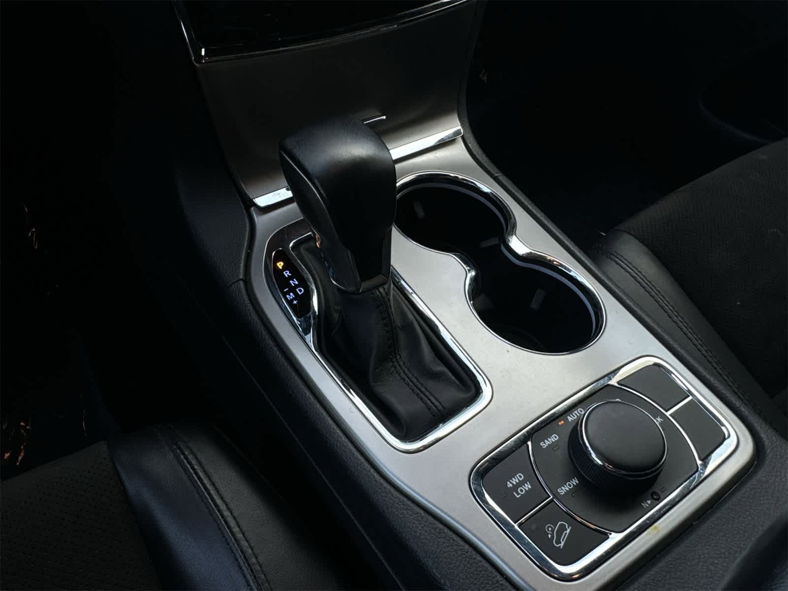 Thumbnail: 2022 Jeep Grand Cherokee - 33