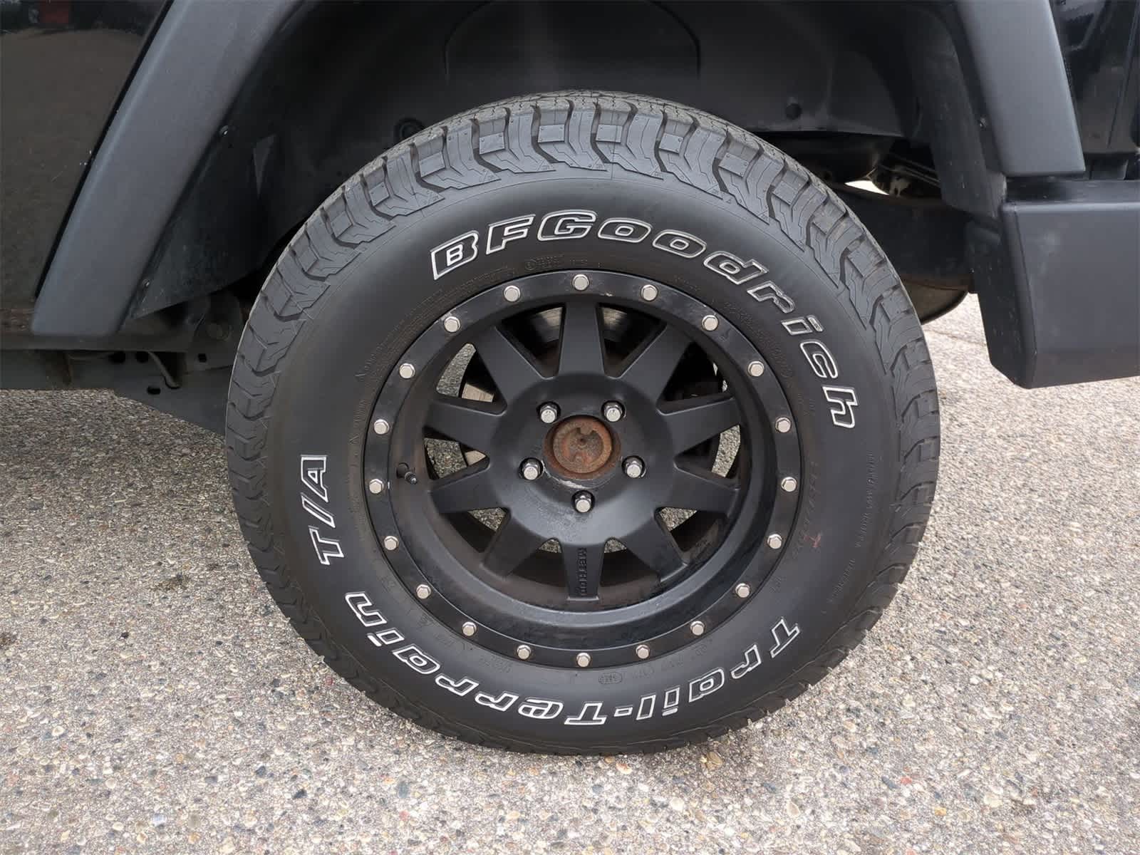 Thumbnail: 2013 Jeep Wrangler - 14