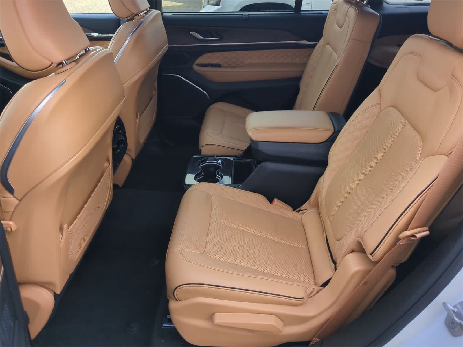 Thumbnail: 2022 Jeep Grand Cherokee L - 20