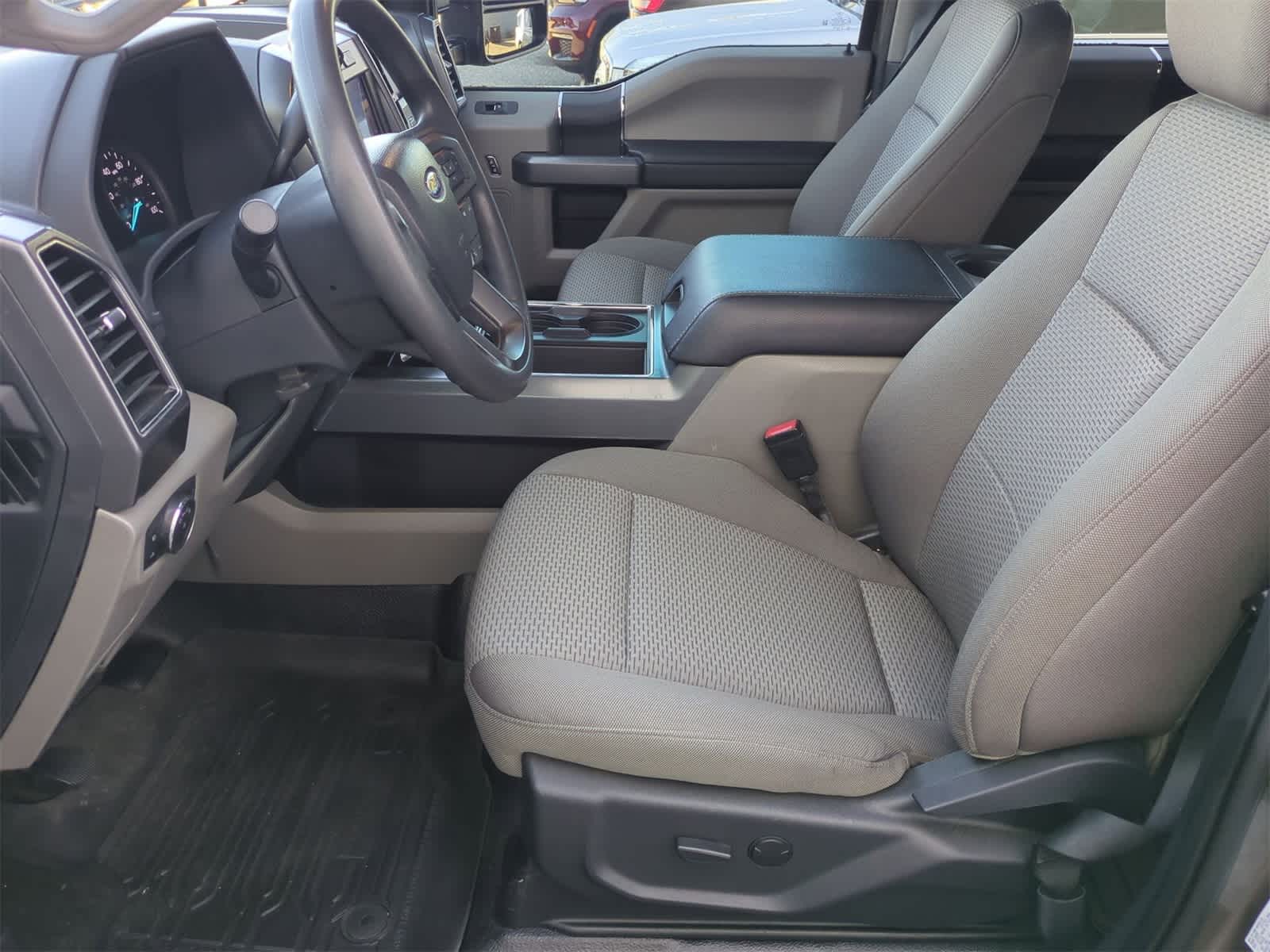 Thumbnail: 2022 Ford Econoline - 16