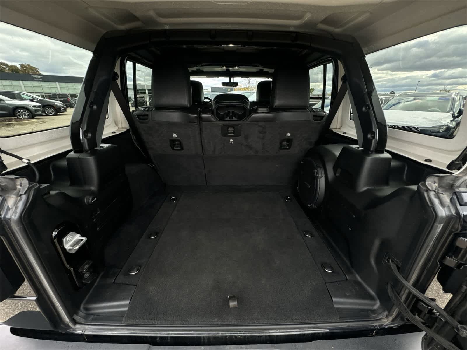 Thumbnail: 2021 Jeep Wrangler - 33