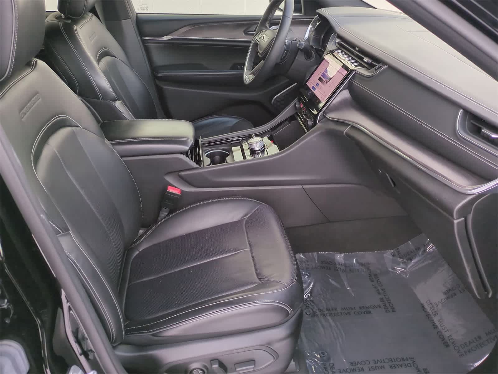 Thumbnail: 2023 Jeep Grand Cherokee - 21