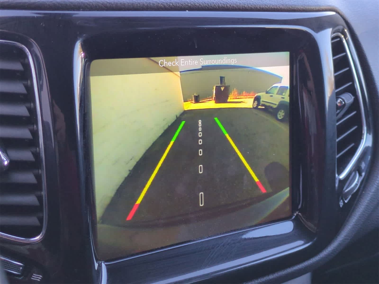 Thumbnail: 2018 Jeep Compass - 30