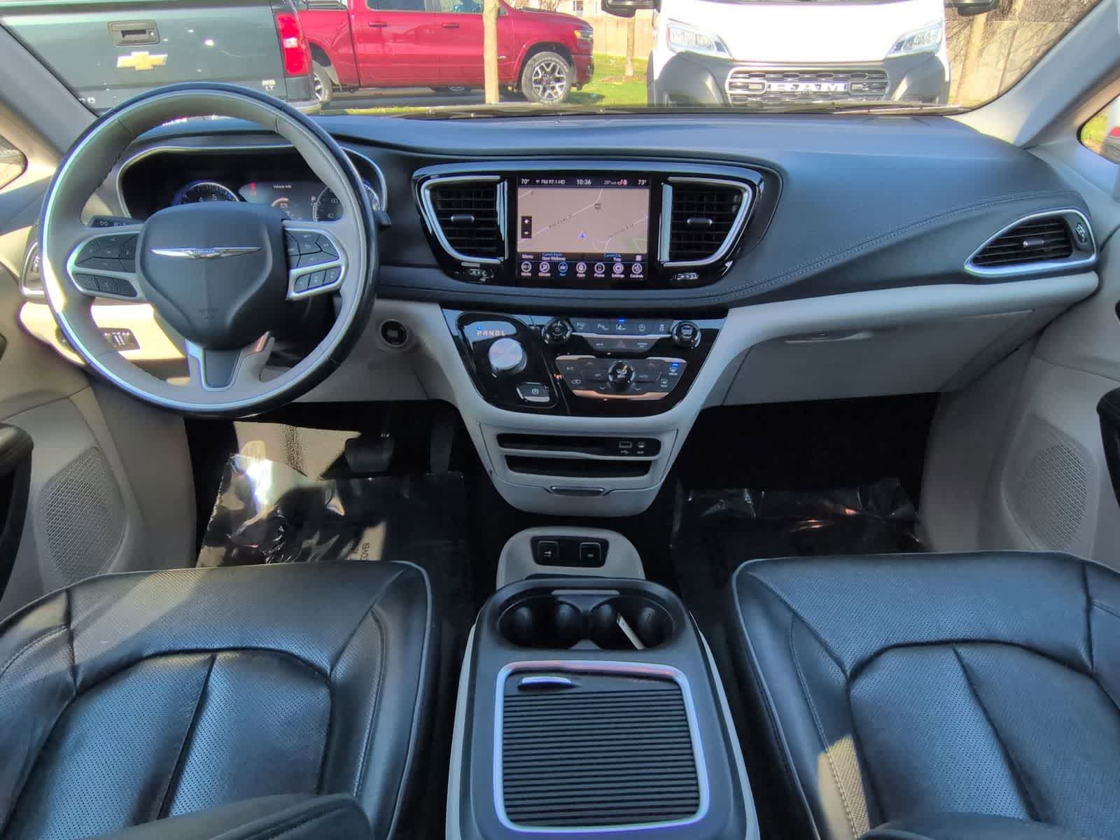 Thumbnail: 2020 Chrysler Pacifica - 16