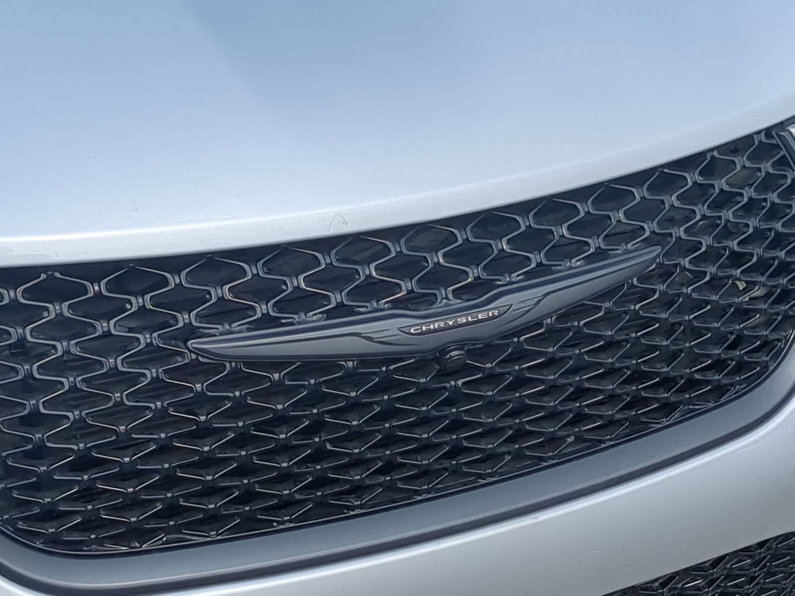 Thumbnail: 2024 Chrysler Pacifica - 12