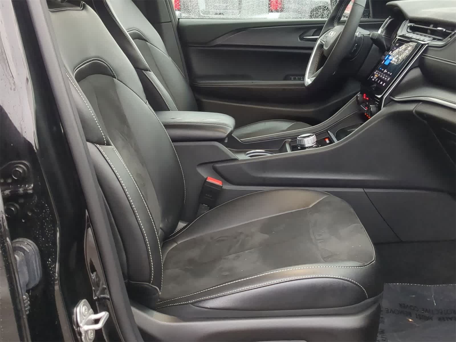 Thumbnail: 2024 Jeep Grand Cherokee - 29