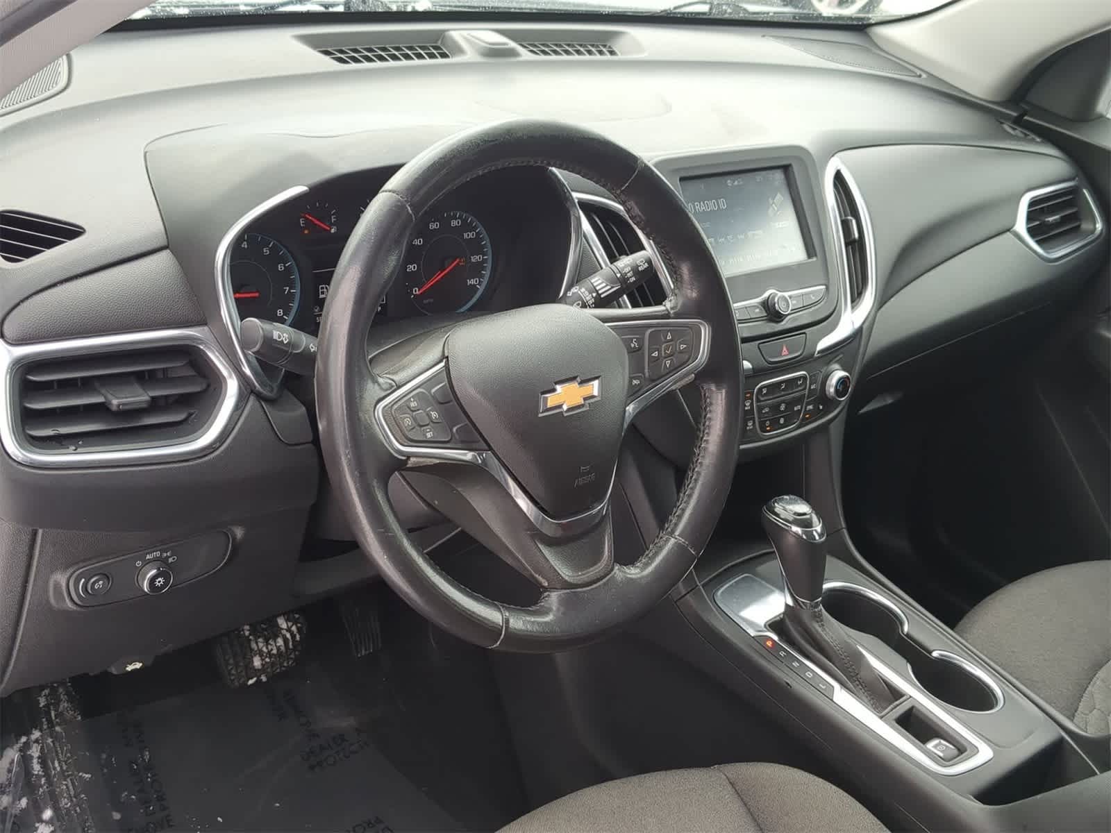 Thumbnail: 2018 Chevrolet Equinox - 10