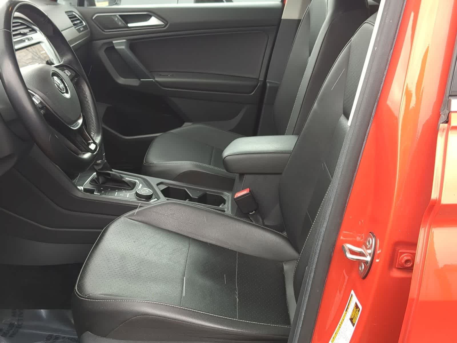 Thumbnail: 2018 Volkswagen Tiguan - 16