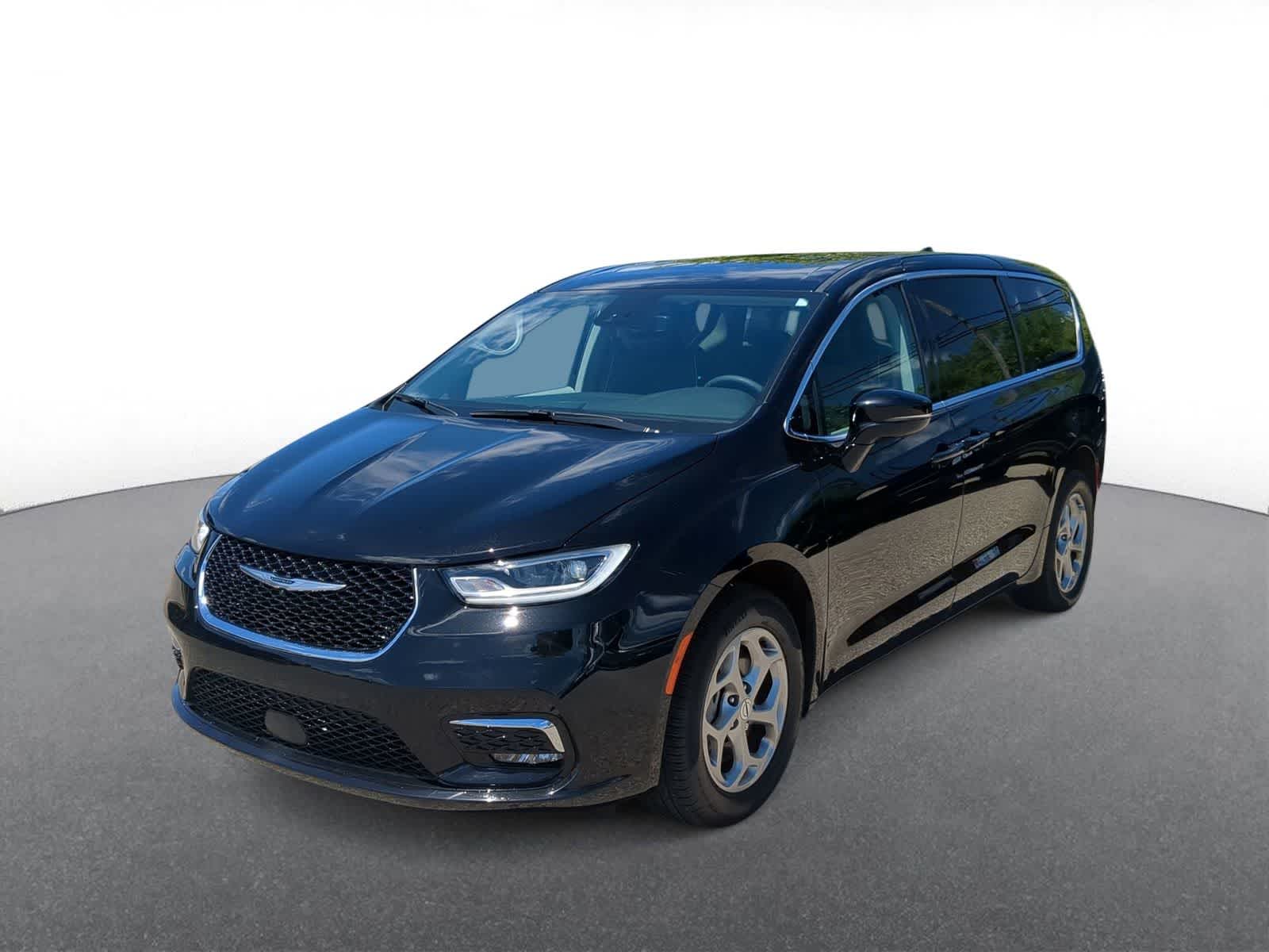 Thumbnail: 2024 Chrysler Pacifica - 4