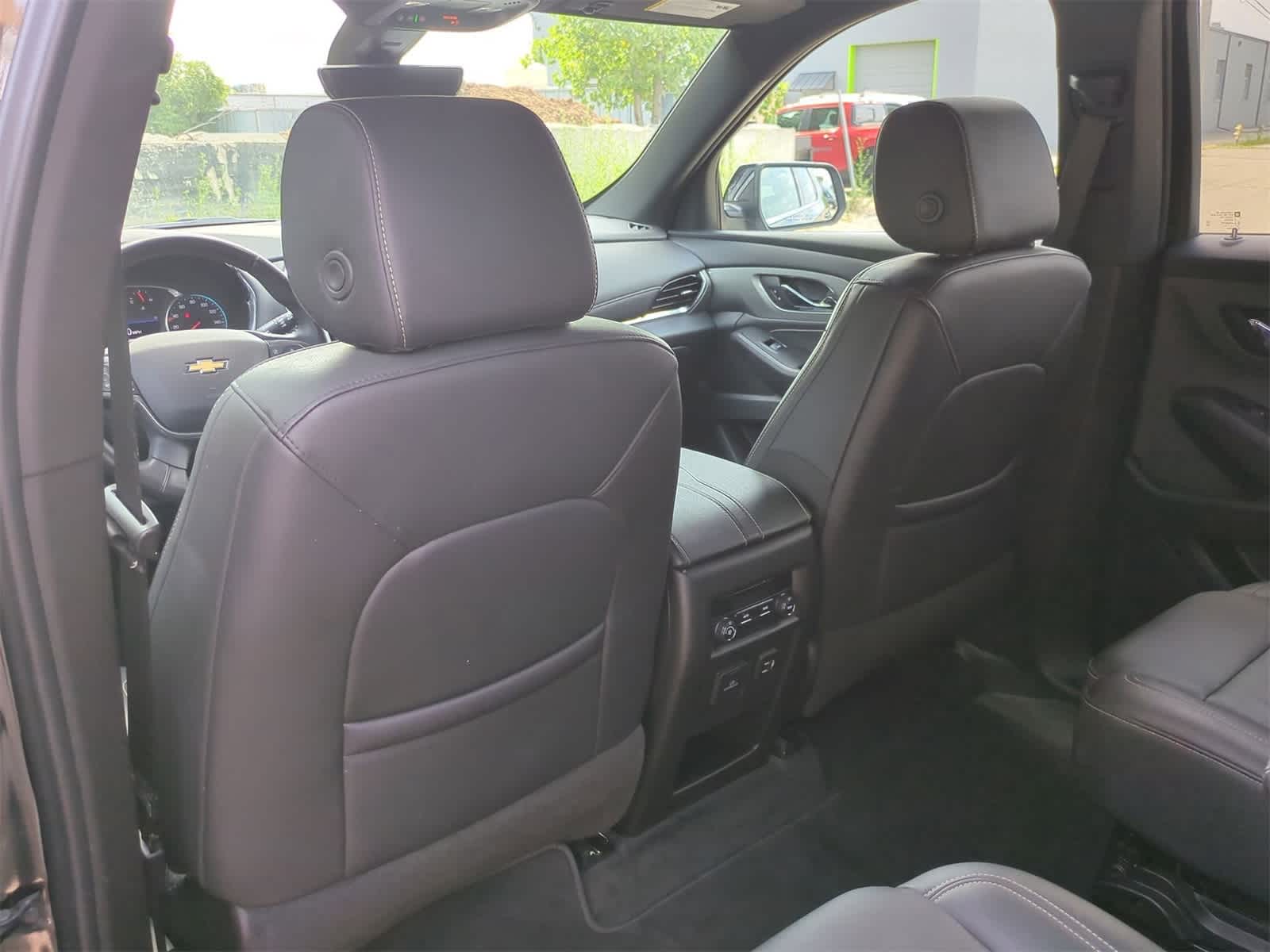 2022 Chevrolet Traverse LT 16
