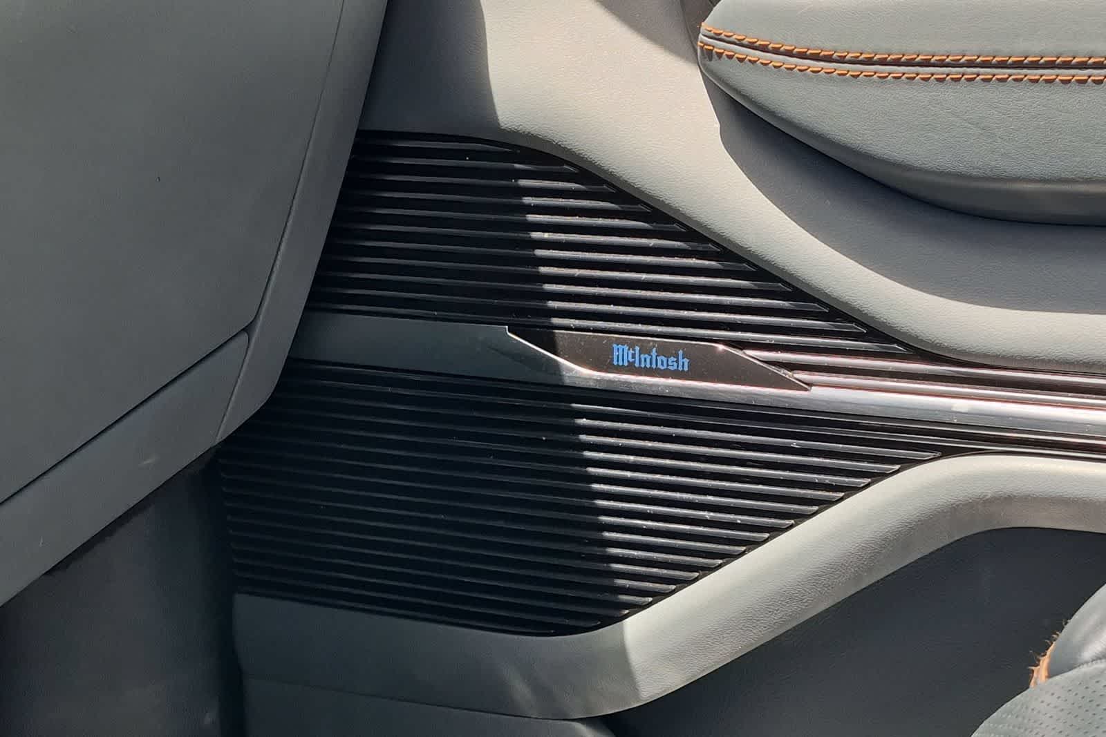 Thumbnail: 2022 Jeep Grand Wagoneer - 31