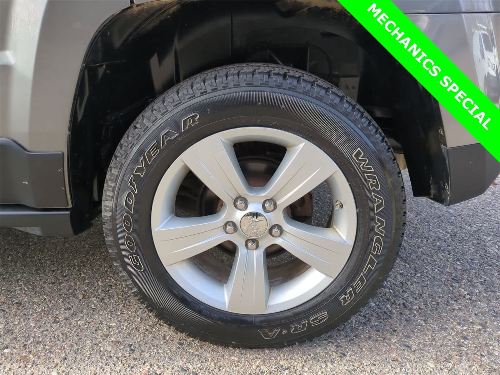 Thumbnail: 2012 Jeep Patriot - 14